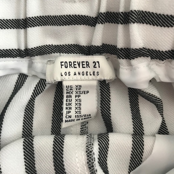 Forever 21 High Waisted Shorts - Picture 3 of 4